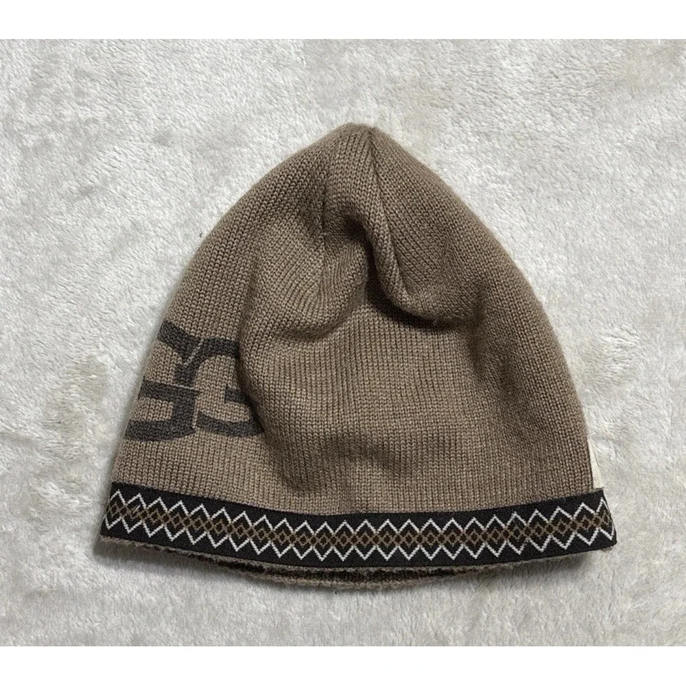 UGG Kids Boys Girls Hat Cap Ribbed Knit Logo Beanie Brown One Size